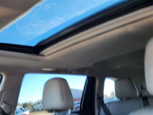 Used 2015 Toyota Highlander XLE image 26