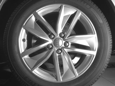 Used 2018 Audi Q3 2.0T Premium FWD image 13