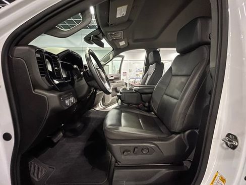 Used 2026 GMC Sierra 1500 SLT AWD/4WD image 12