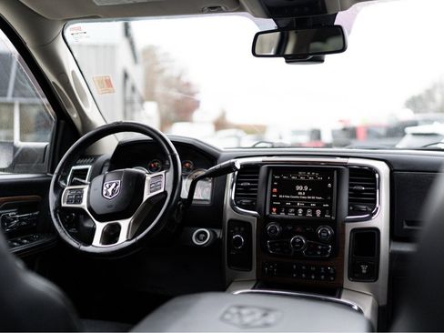 Used 2016 RAM 3500 Laramie w/ Convenience Group image 7
