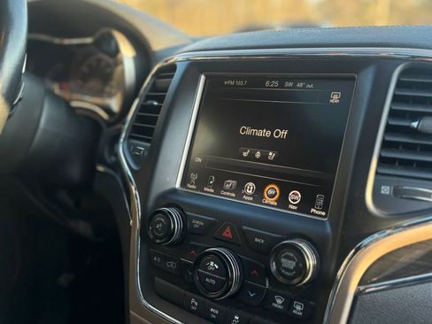 Used 2015 Jeep Grand Cherokee Overland image 20