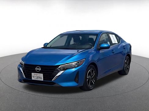Used 2025 Nissan Sentra SV FWD image 5