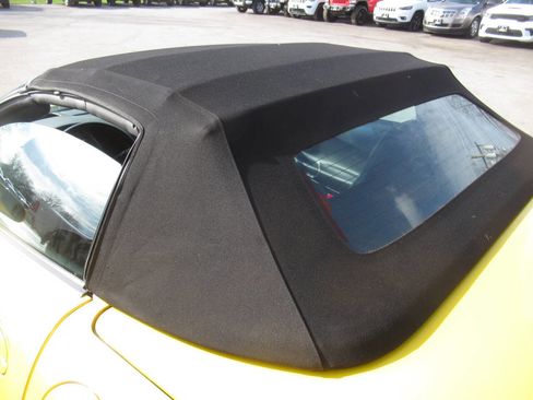 Used 2001 Chevrolet Corvette Convertible w/ Preferred Equipment Group2 image 27