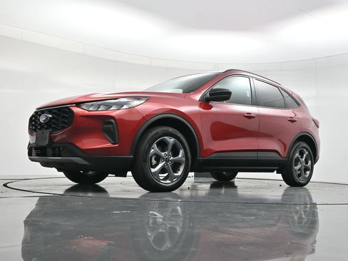 Used 2025 Ford Escape ST-Line AWD/4WD image 43