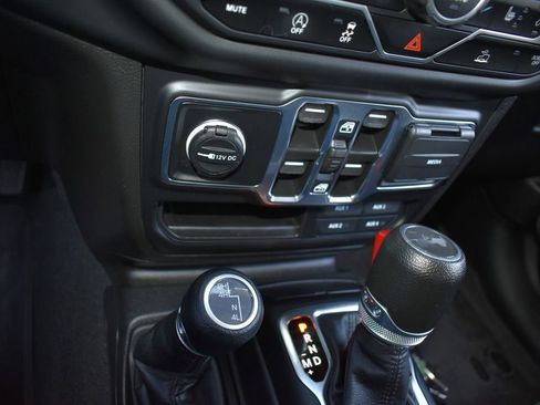Used 2023 Jeep Wrangler Unlimited Sport AWD/4WD image 17