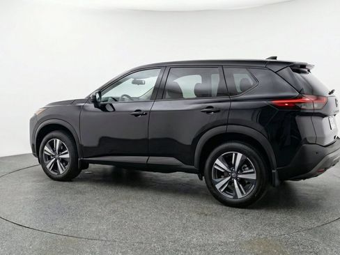 Used 2026 Nissan Rogue SL FWD image 6