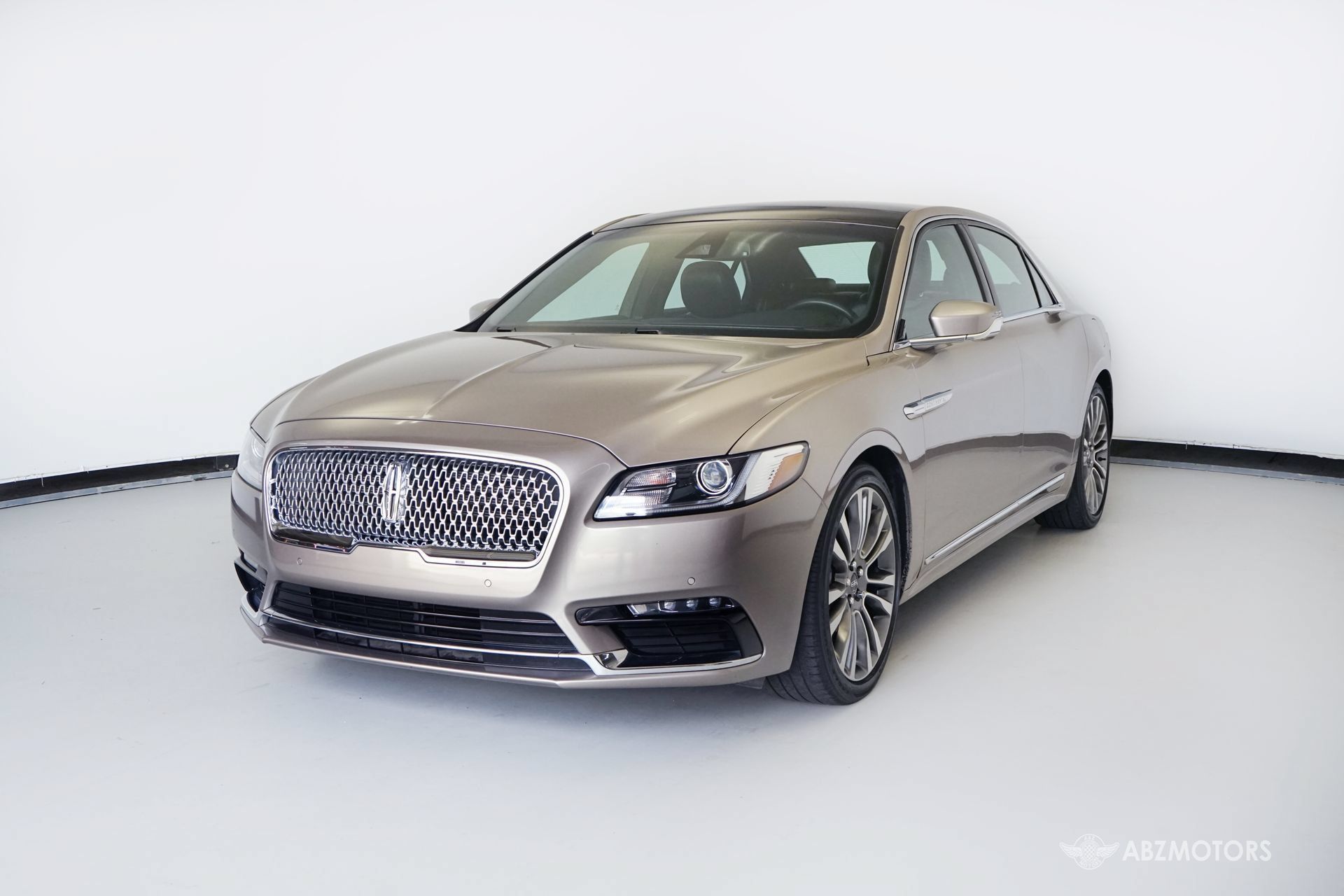 Used 2020 Lincoln Continental AWD w/ Premium Package image 2