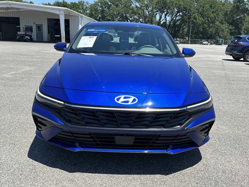 Certified 2024 Hyundai Elantra SEL w/ Convenience Package FWD image 4