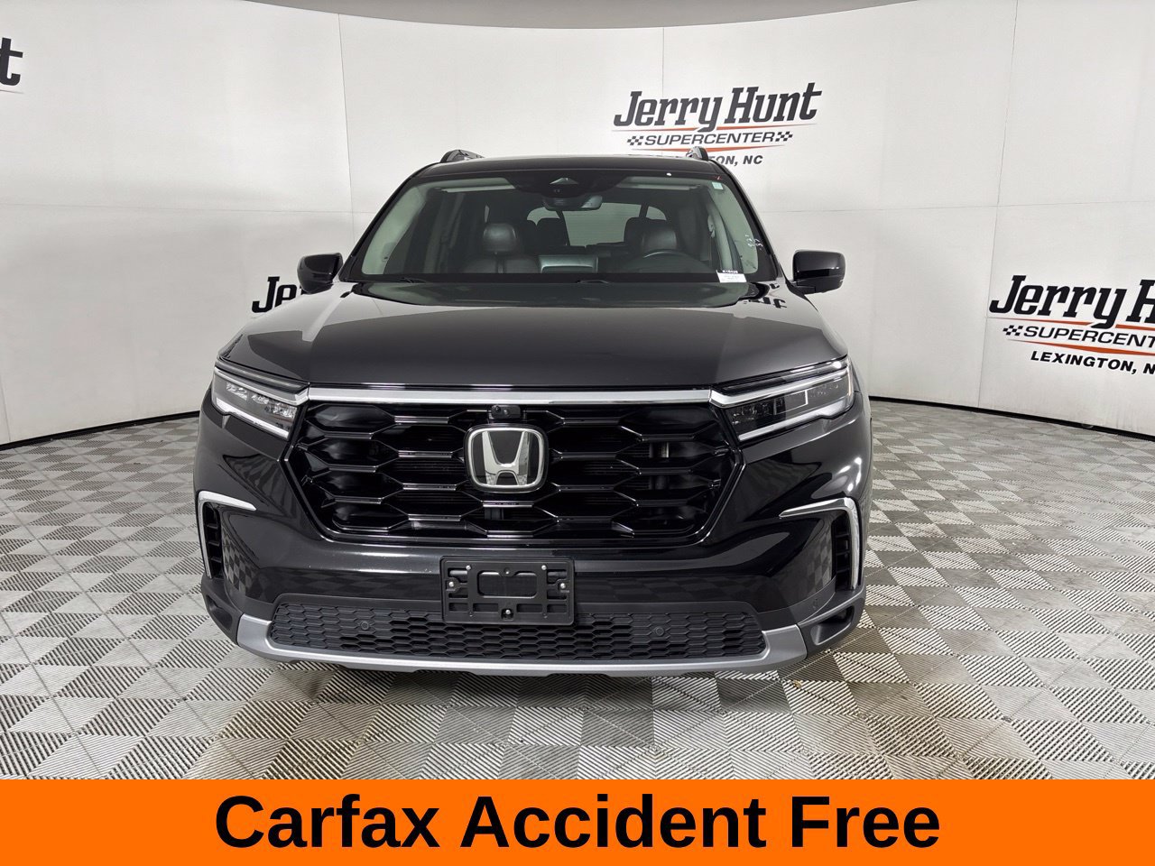 Used 2025 Honda Pilot Elite image 3