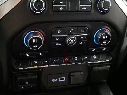 Certified 2020 Chevrolet Silverado 1500 RST w/ All-Star Edition AWD/4WD image 23