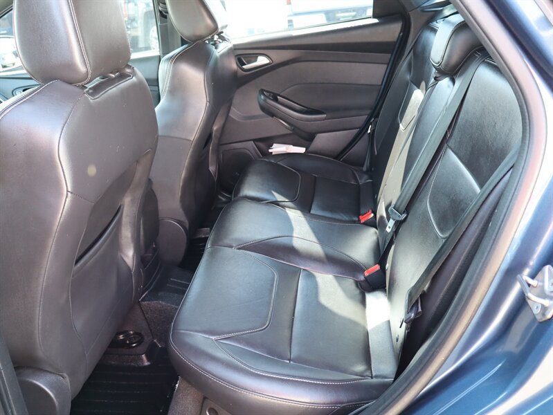 Used 2018 Ford Focus ST w/ Equipment Group 402A FWD image 23