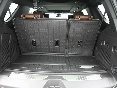 New 2026 Chevrolet Tahoe High Country AWD/4WD image 32