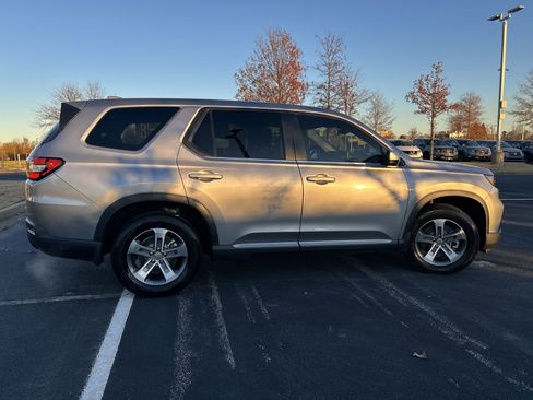 Certified 2024 Honda Pilot EX-L image 10