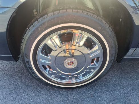 Used 2010 Cadillac DTS Limousine image 11