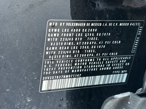 Used 2022 Volkswagen Taos SEL image 33