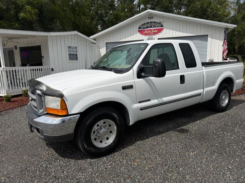 Used 1999 Ford F250 XLT RWD image 1