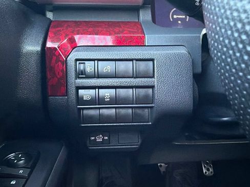 Certified 2025 Toyota Tacoma TRD Sport AWD/4WD image 27