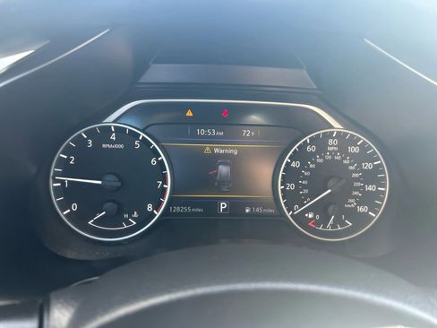 Used 2017 Nissan Murano SV w/ Premium Package image 13