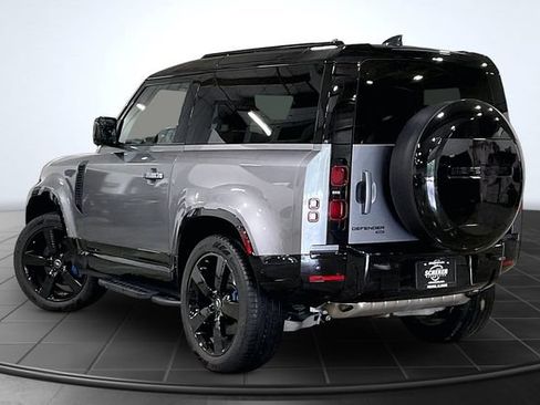 Used 2023 Land Rover Defender 90 X-Dynamic SE AWD/4WD image 13