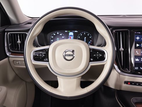 Used 2020 Volvo V60 T5 Cross Country AWD/4WD image 10