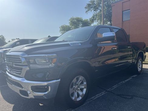 Used 2020 RAM 1500 Laramie AWD/4WD image 10