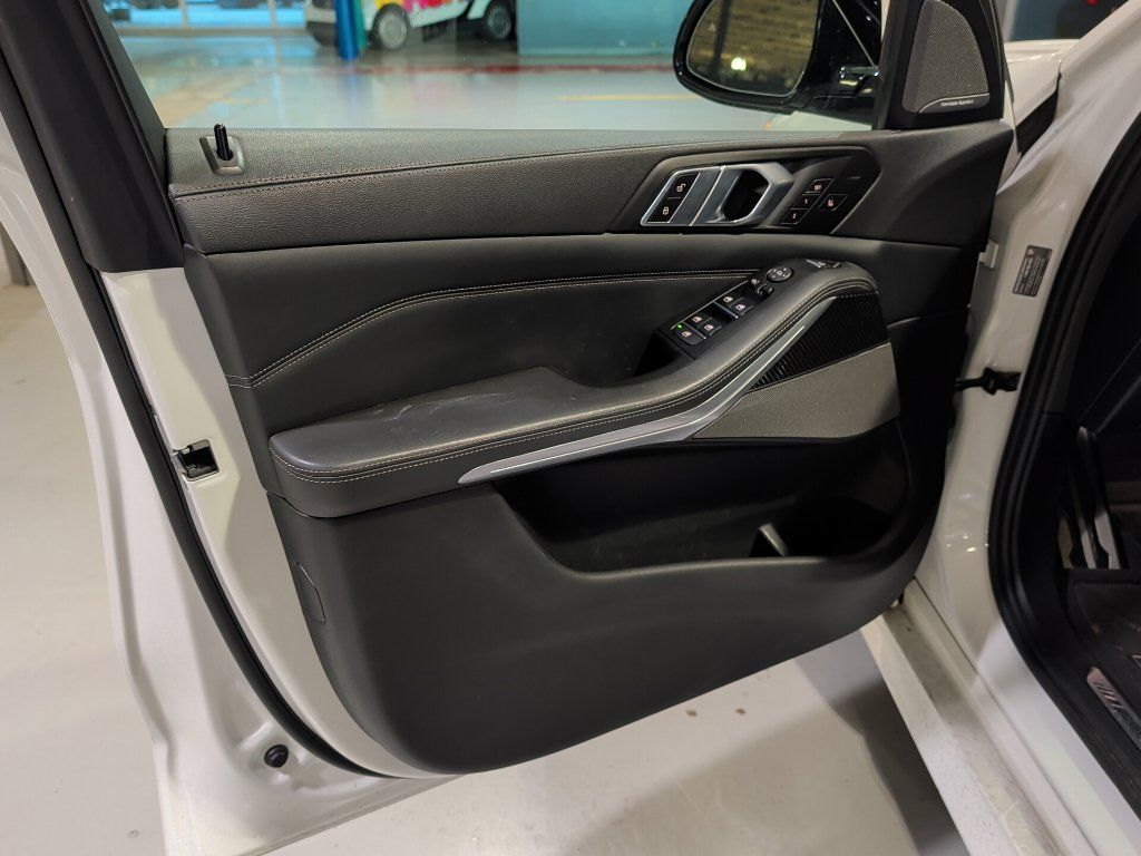 Used 2023 BMW X5 M50i w/ Executive Package AWD/4WD image 15