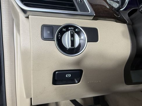 Used 2015 Mercedes-Benz GL 450 4MATIC image 22