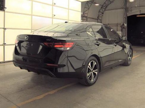 Used 2020 Nissan Sentra SV image 2