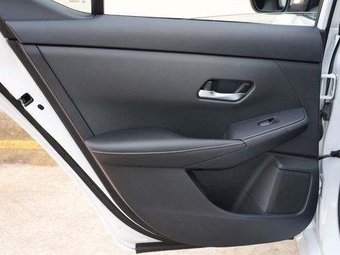 Used 2021 Nissan Sentra SV FWD image 37