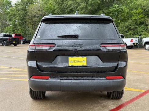 New 2025 Jeep Grand Cherokee L Altitude RWD image 6