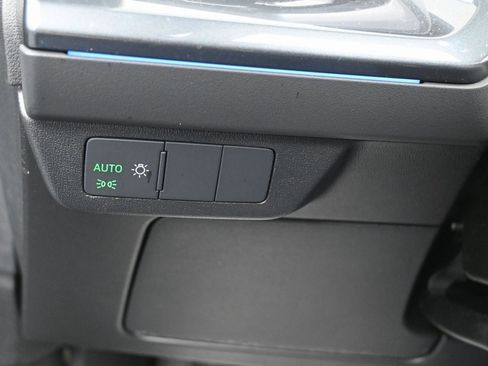 Used 2025 Audi Q4 e-tron Premium Plus w/ Premium Plus image 23