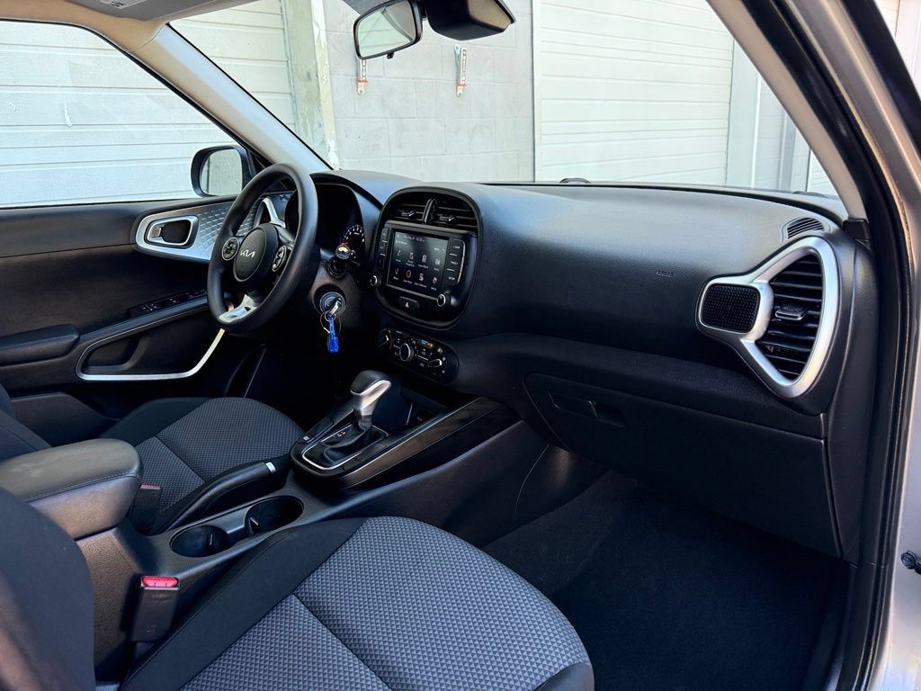 Used 2022 Kia Soul LX w/ Technology Package FWD image 35