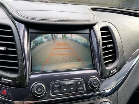 Used 2017 Chevrolet Impala Premier w/ Enhanced Convenience Package FWD image 21