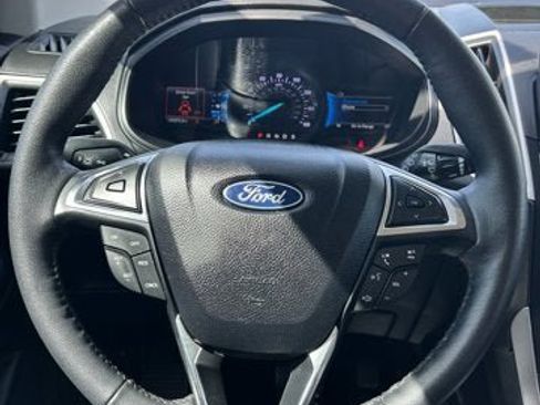 Used 2022 Ford Edge SEL w/ Convenience Package image 12