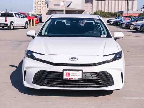 Used 2025 Toyota Camry LE FWD image 2