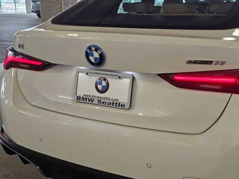 Used 2023 BMW i4 eDrive35 RWD image 6