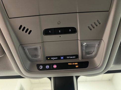 Used 2019 Chevrolet Equinox LT image 47