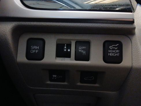 Used 2018 Subaru Forester 2.5i Limited image 20