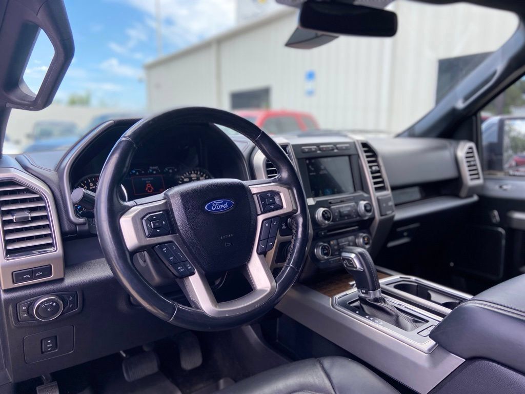 Used 2017 Ford F150 Platinum w/ Equipment Group 701A Luxury AWD/4WD image 12