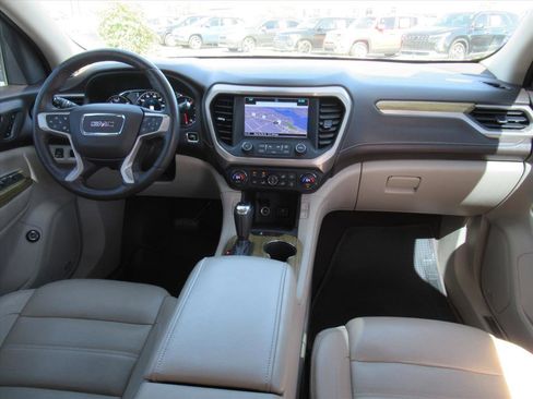Used 2017 GMC Acadia Denali image 12