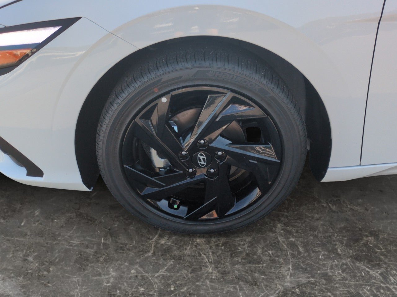 New 2026 Hyundai Elantra SEL Sport FWD image 9