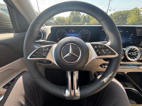 New 2026 Mercedes-Benz GLB 250 4MATIC image 17
