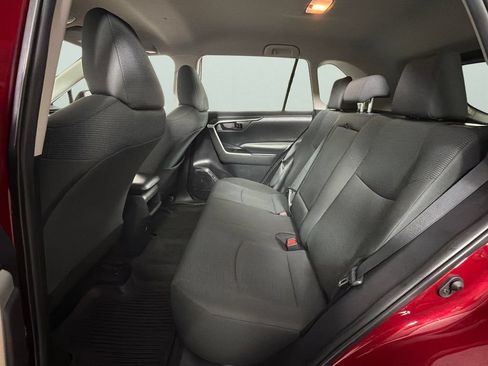 Used 2021 Toyota RAV4 LE FWD image 26