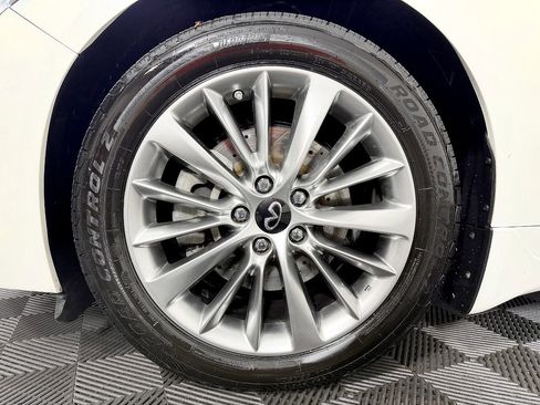 Used 2019 INFINITI Q50 Luxe w/ Essential Package (3.0T Luxe) AWD/4WD image 25