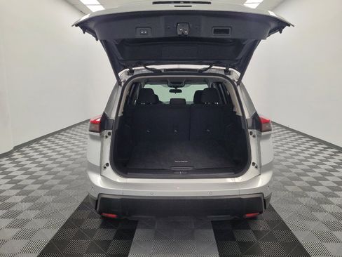 Used 2025 Nissan Rogue SV FWD image 29