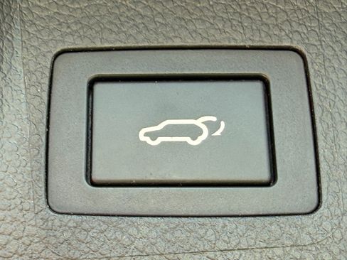 Used 2018 Hyundai Santa Fe Sport image 18