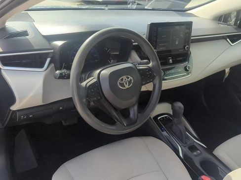 Used 2022 Toyota Corolla LE FWD image 12
