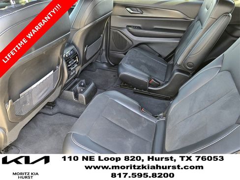 Used 2025 Jeep Grand Cherokee L Laredo image 29
