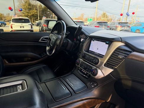 Used 2019 GMC Yukon Denali w/ Denali Ultimate Package AWD/4WD image 57