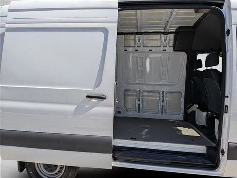 Used 2024 Mercedes-Benz Sprinter 2500 image 19